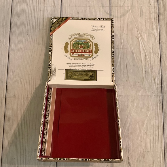 Arturo Fuente Republica Dominicana Chateau Fuente Empty Wooden Cigar Box 7pc Set - Picture 3 of 8